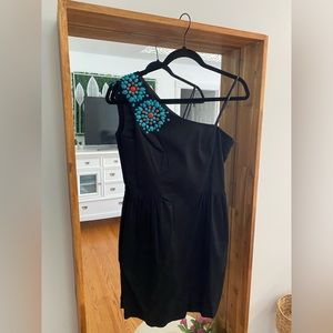 Maggy London Embroidered One Shoulder Mini Black Dress Size 4 - Like New